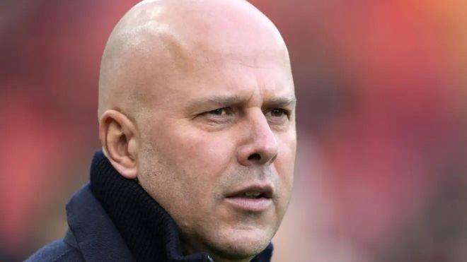 利物浦疯狂出击！曼联要凉了，50万周薪球星或接班萨拉赫！